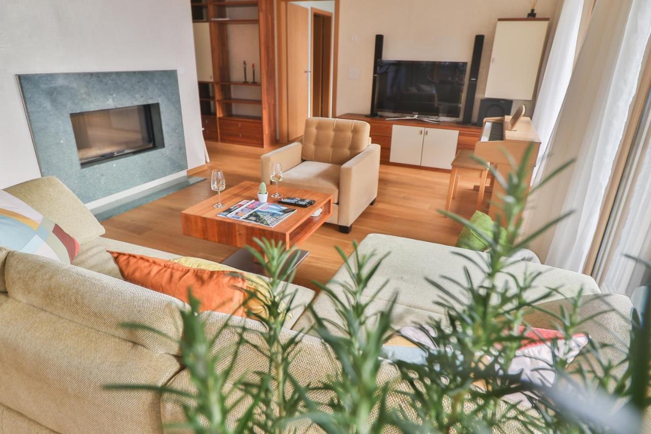 Seehaus Lake View 3-Bedroom Apartment Iseltwald Extérieur photo